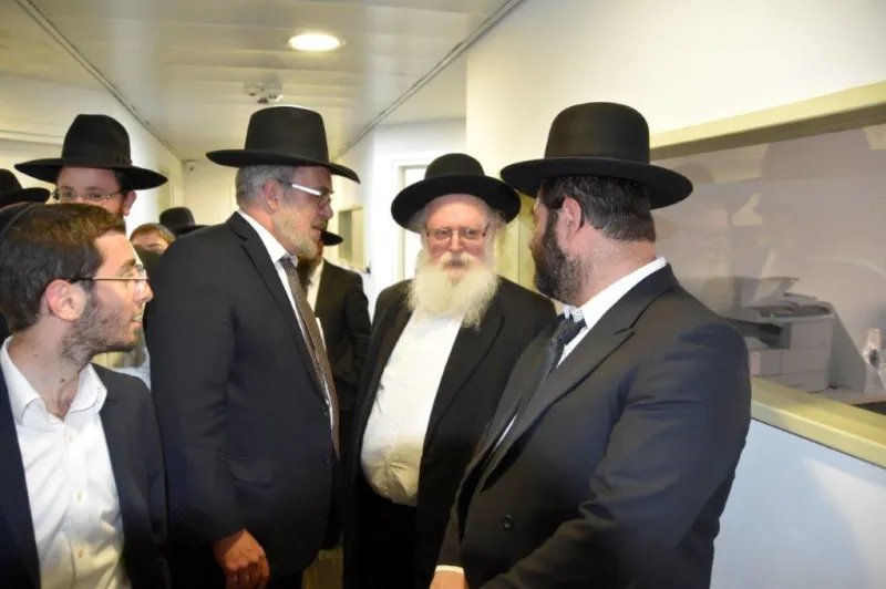 משרדי קהילות צילום בחזית (16)