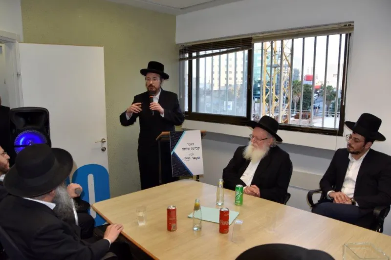 משרדי קהילות צילום בחזית (2)