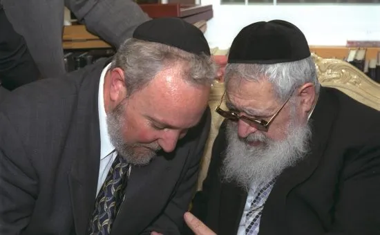 מרן הגר"ע יוסף מברך אליהו סויסה 
