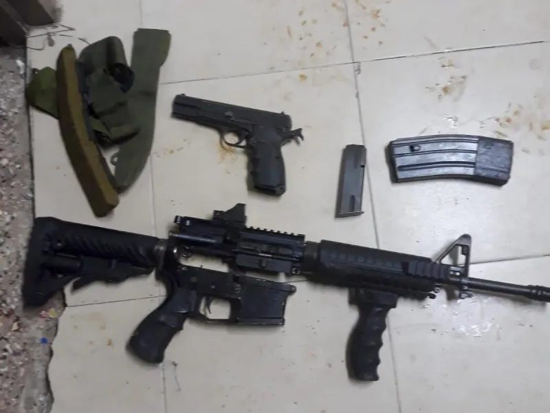 M16