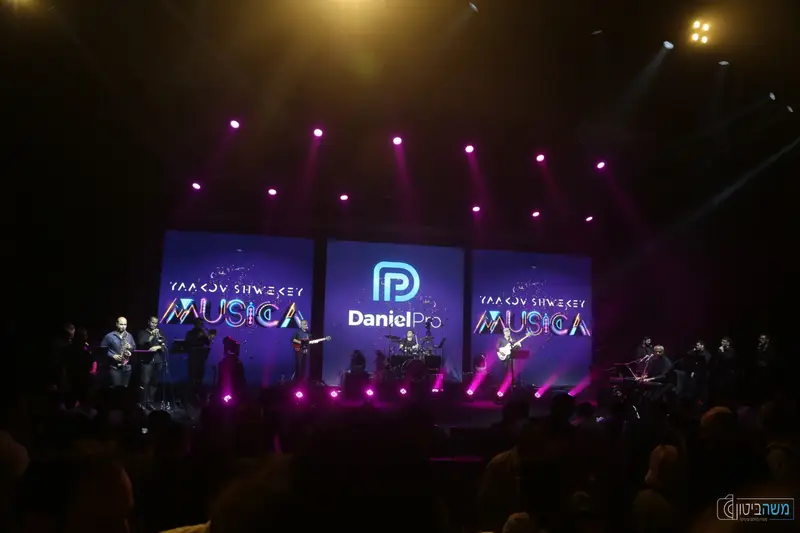 שוואקי פלטינה צילום משה ביטון (3)