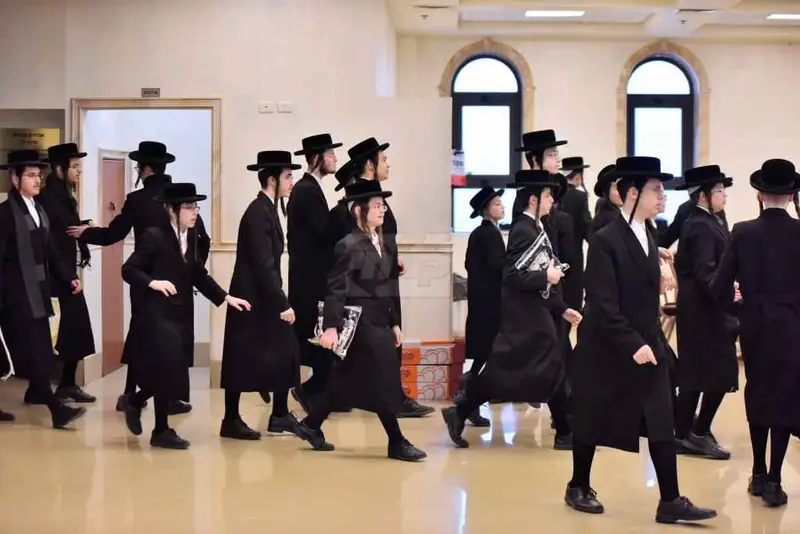 תולדות אהרון צילום יהושע פרוכטר (2)