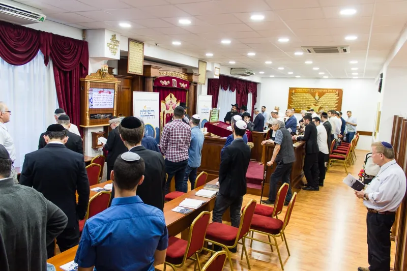 תפילת יום השחרור וההצלה בבודפשט הונגריה (2)