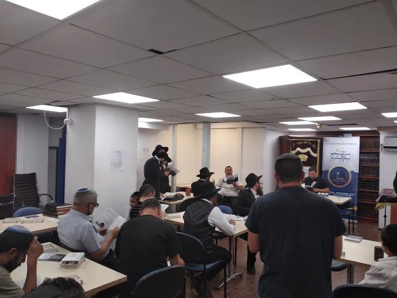 תת חדרה