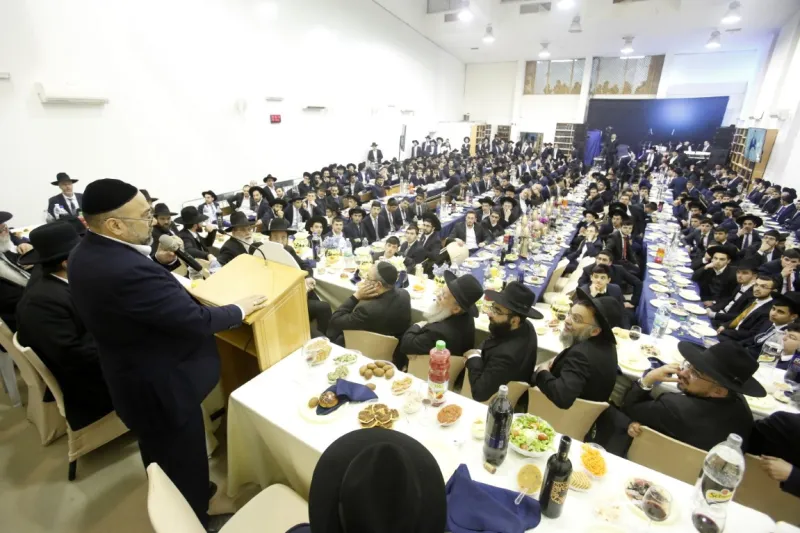 028הנדיב מר ארי אג'מי (Medium)