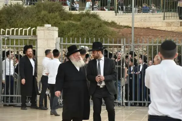 הרב זכאים והרב גולדקנופף