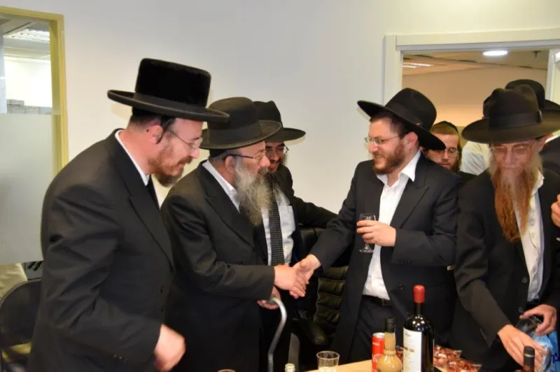 משרדי קהילות צילום בחזית (6)