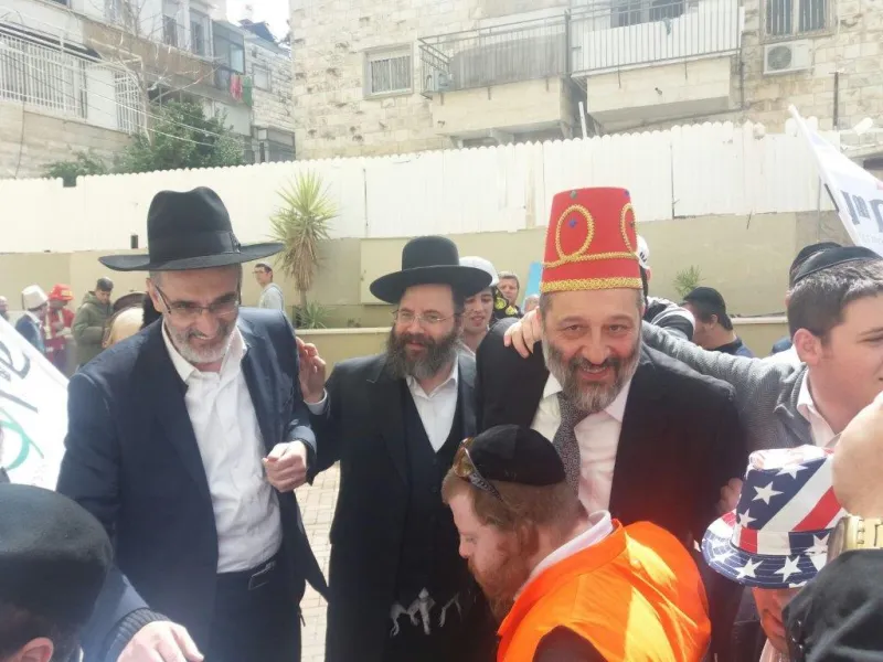 פורים שיח סוד דרעי אבוטבול 11