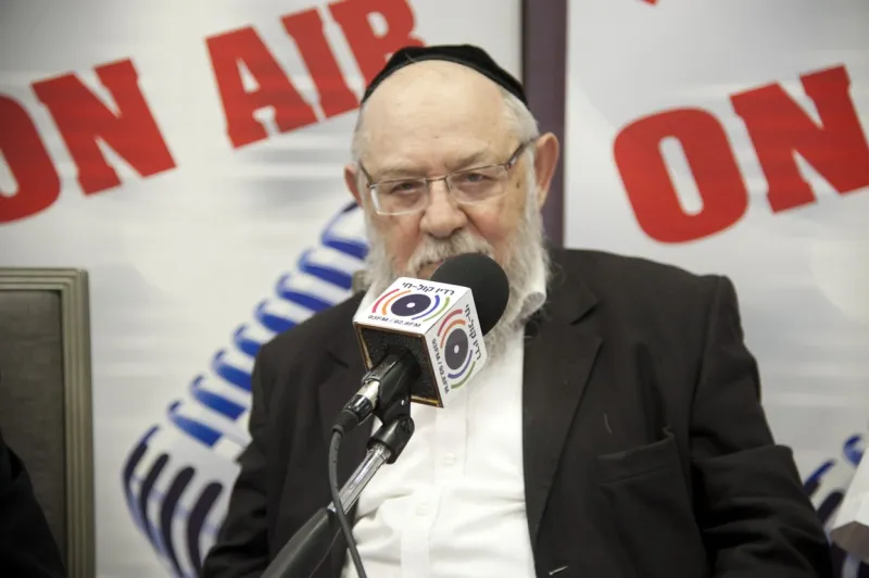 משה גרילק פאנל מדינה בתוך מדינה ע''ד קול חי