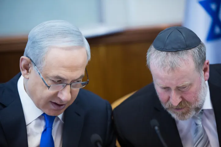בנימין נתניהו, אביחי מנדלבליט