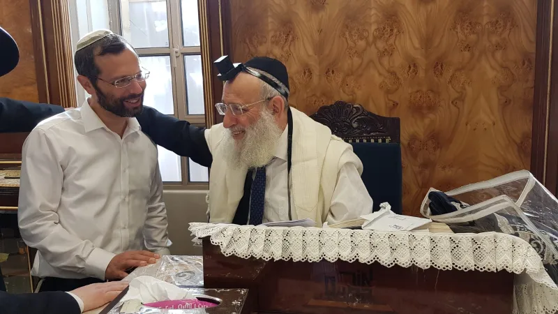 עם הגאון הרב ראובן אלבז