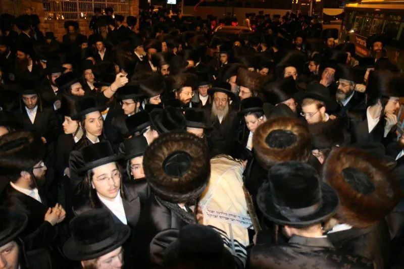 הלווית הרב יצחק גודלמן זצל מזוויעהל 03