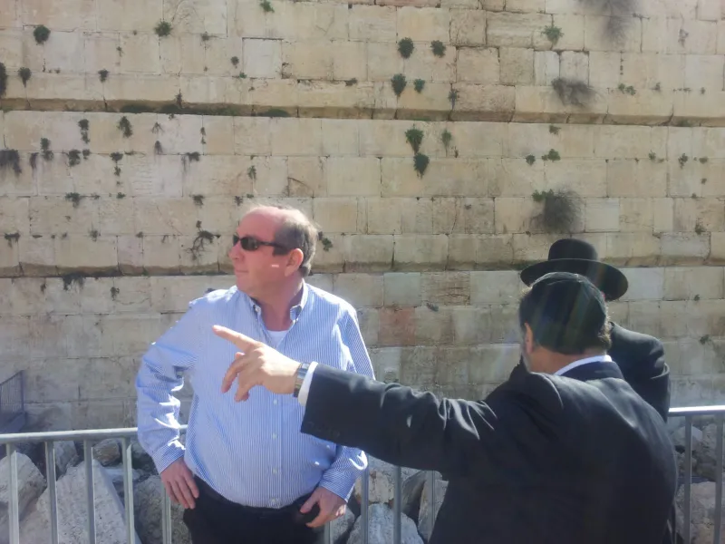 אזולאי ורבינוביץ בכותל (2)