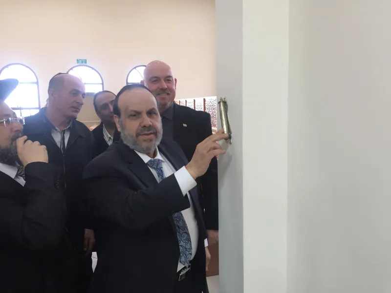 אזולאי 6