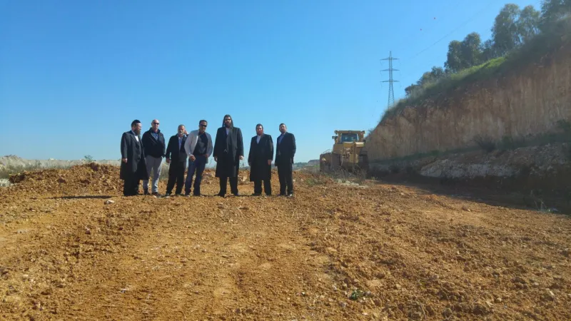 אלעד, ישראל פרוש, כביש (1)