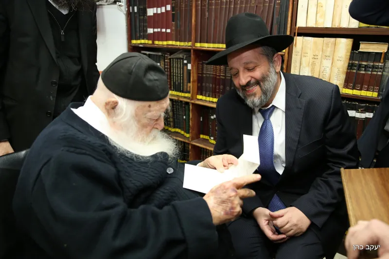 אריה דרעי רבי חיים קנייבסקי