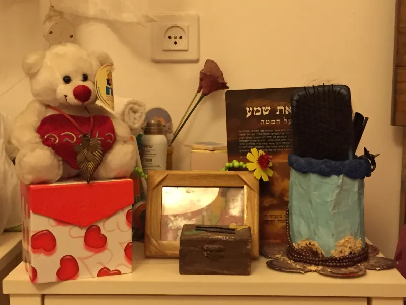 אתם ה'קמע' שלנו. באחת מדירות הדיור הקהילתי של 'אהל שרה (25)
