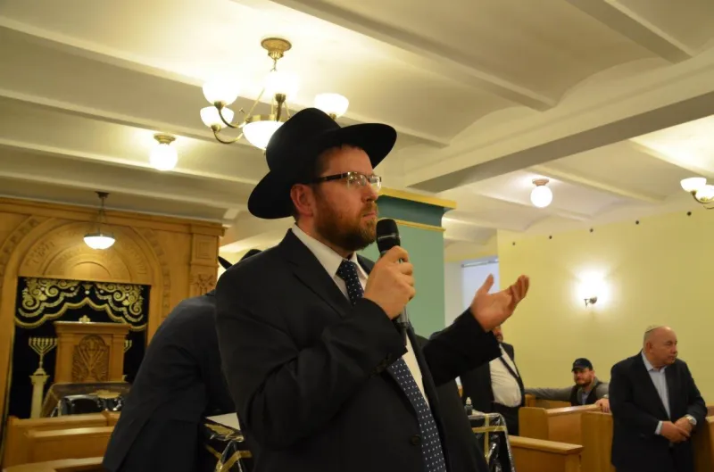 בחרדת קודש. הרב כלב קרעלין (2)