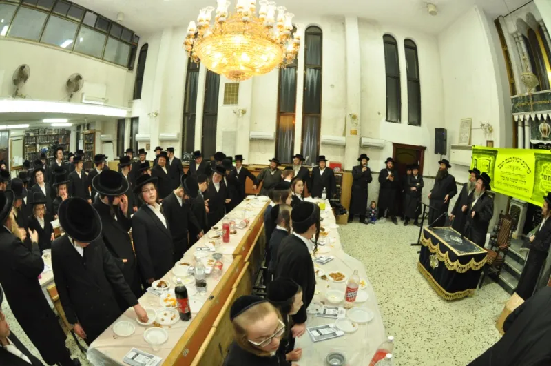 ביאלה, חנוכה יתומים (3)
