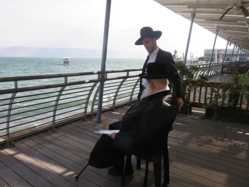 בלימוד מול הכינרת 1