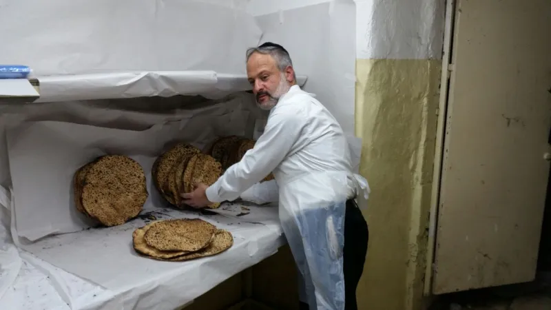 בצלאל קאהן פסח מצות