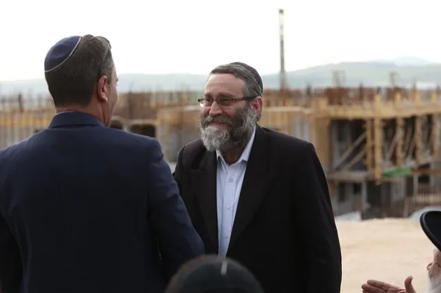 גפני דגל התורה, טבריה (32), וסי בן דוד