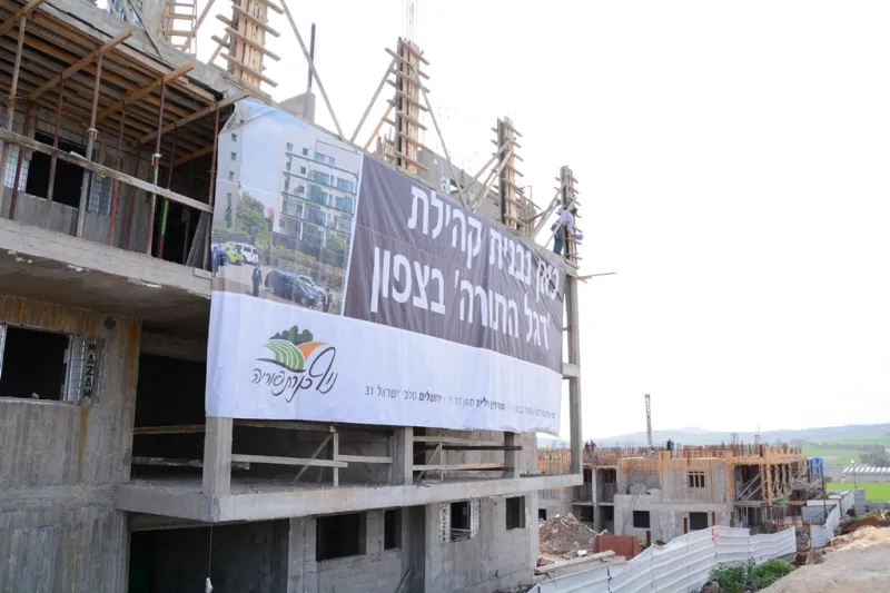 דגל התורה, טבריה (7), בנייה, טבריה