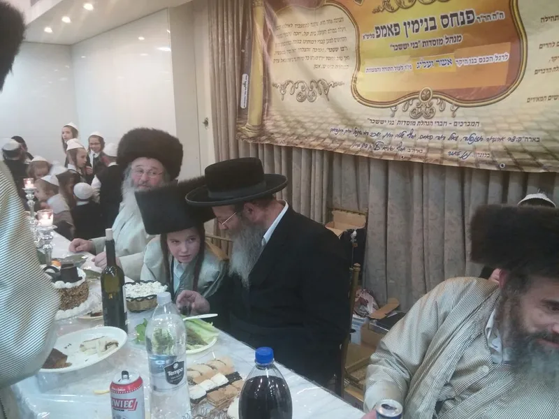 האדמור מלעלוב בראנוביץ בשמחה