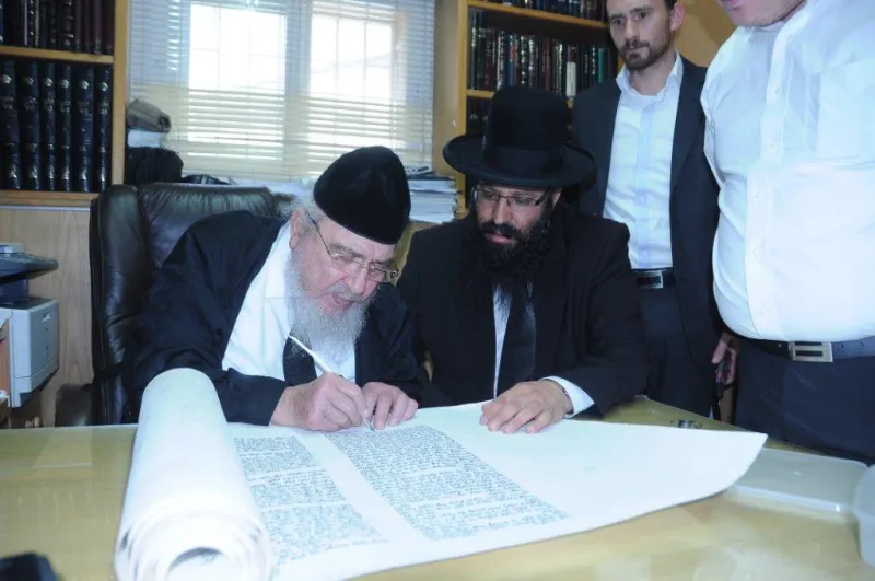 הגאון רבי ברוך מרדכי אזרחי ראש ישיבת עטרת ובר מועצגהת