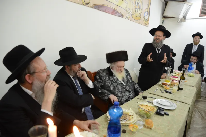 הגאון רבי חיים קוק ראש ישיבת תורת רפאל נושא דברים במעמד