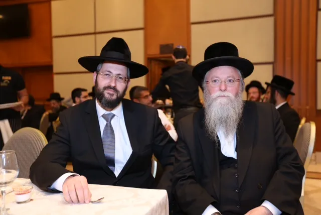 הגאון רבי צבי יהודה לאו שליט''א במעמד