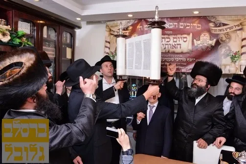 הכנסת ספר תורה לכולל חצות ביתר עילית - כתיבה (13)