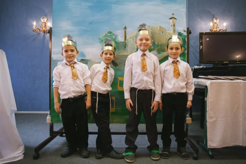 חלק מהתלמידים (1) ילדים מוסקבה