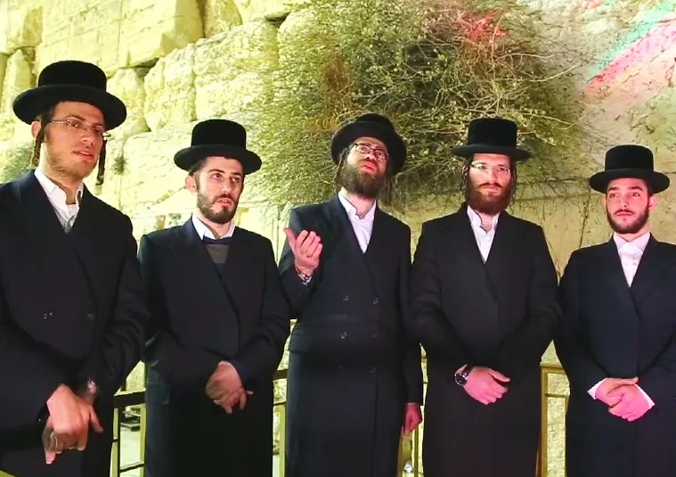 מקהלה, בעלי המנגנים, חנוכה (2)