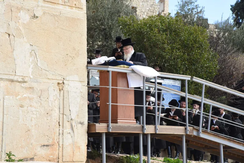 משה גולדשטיין סקווירא חברון קבר רחל (12)