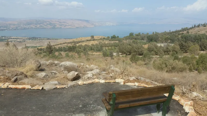 ספסל כנרת