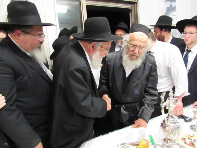 אדלשטיין עוברים להתברך בברכת החג