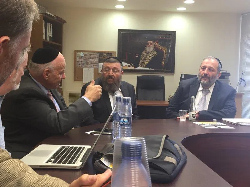 פגישה עם יור תנועת שס שר הכלכלה אריה דרעי