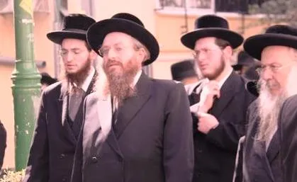 קרלין סטולין ואחיו מלויצק