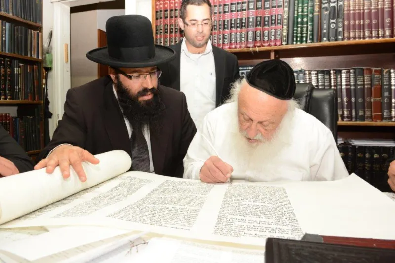 ראש ישיבת פוניבז' הגרבד פוברסקי