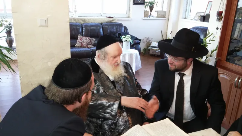 רבי משה שטרנבוך אלעד (4)