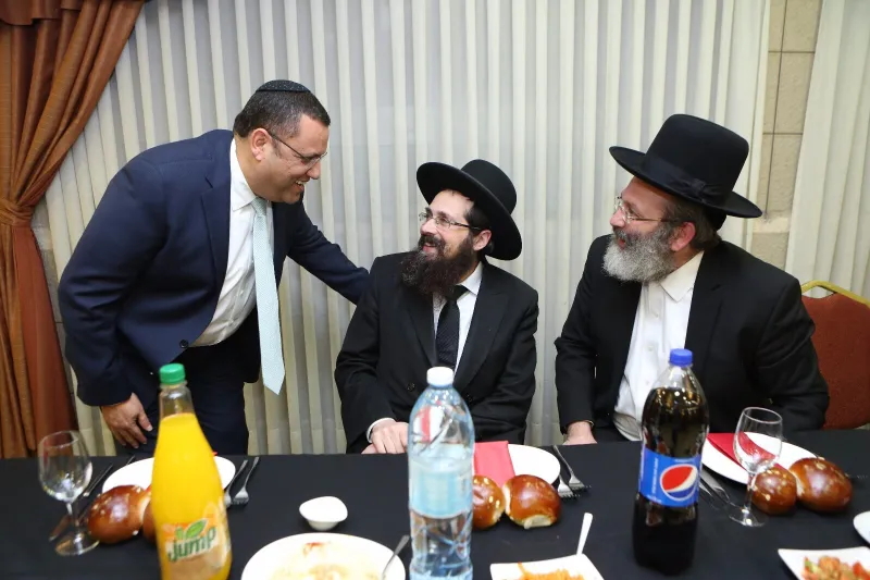 רוזנשטיין, ליאון, פינקל, מיר