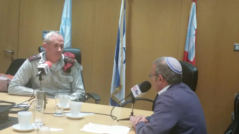 1בני גנץ