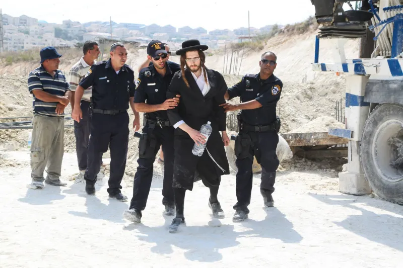 מפגינים גולובנציץ בית שמש קברים יעקב לדרמן