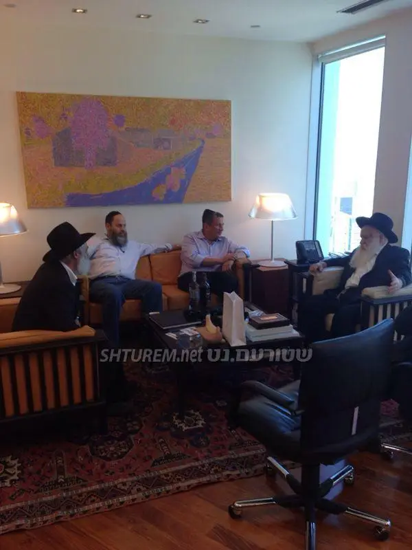 נוחי דנקנר בביקור