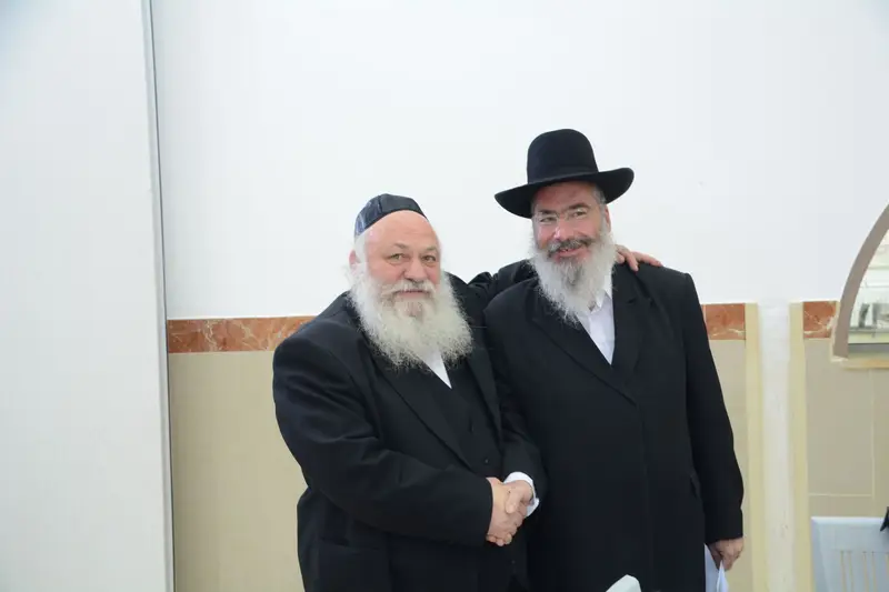 גולדקנופף אשר ספיר