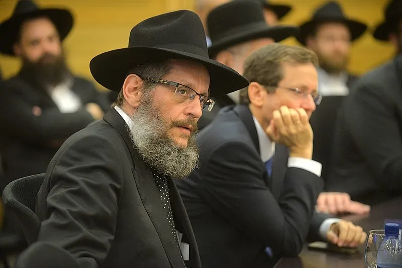 אהרונוב הרצוג  צילום מאיר אלפסי