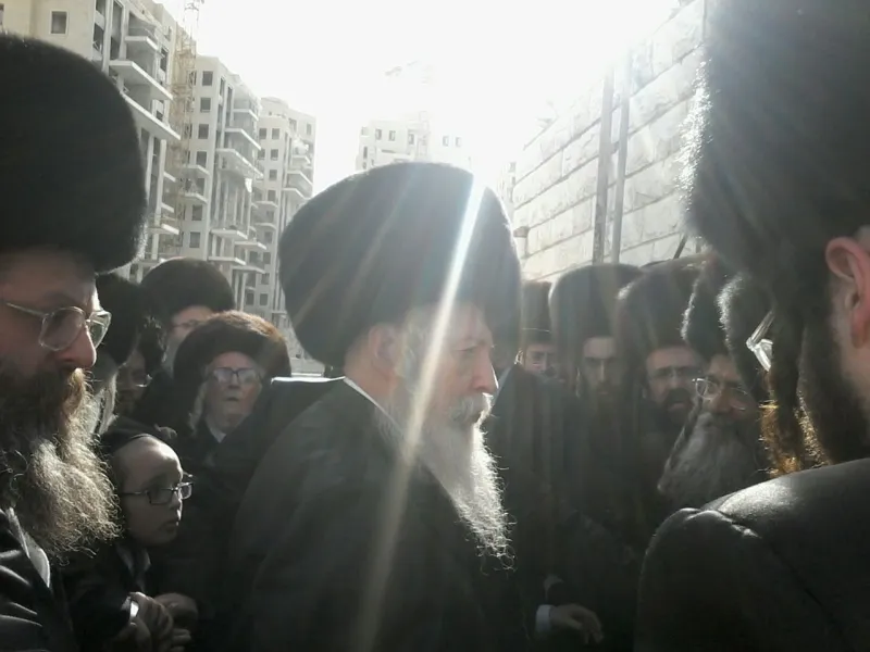גור