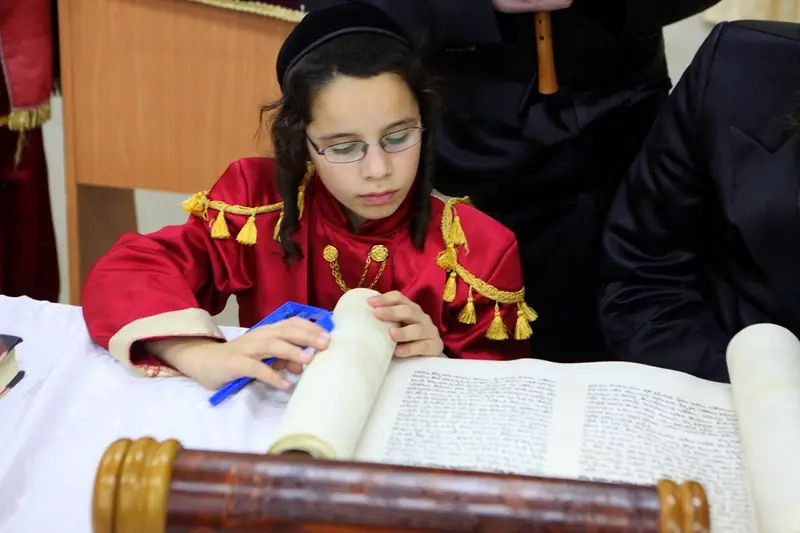 מגילה (צילום: בועז בן ארי)