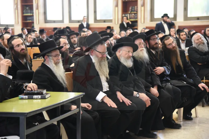 שיעור תורה משה וגלדשטיין  בית כנסת
